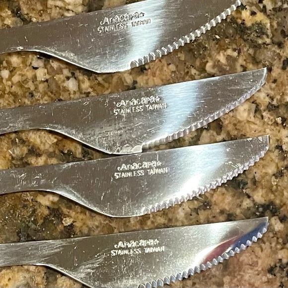 8 Vintage Blush Pink MCM Stainless Steel Pink Plastic Handle Stainless Knives - Picture 2 of 3